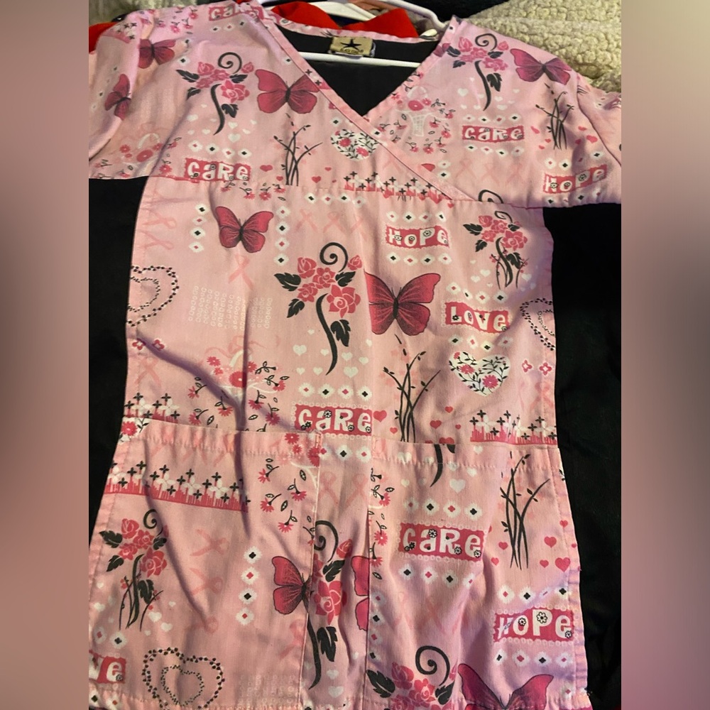 Women’s scrub top
